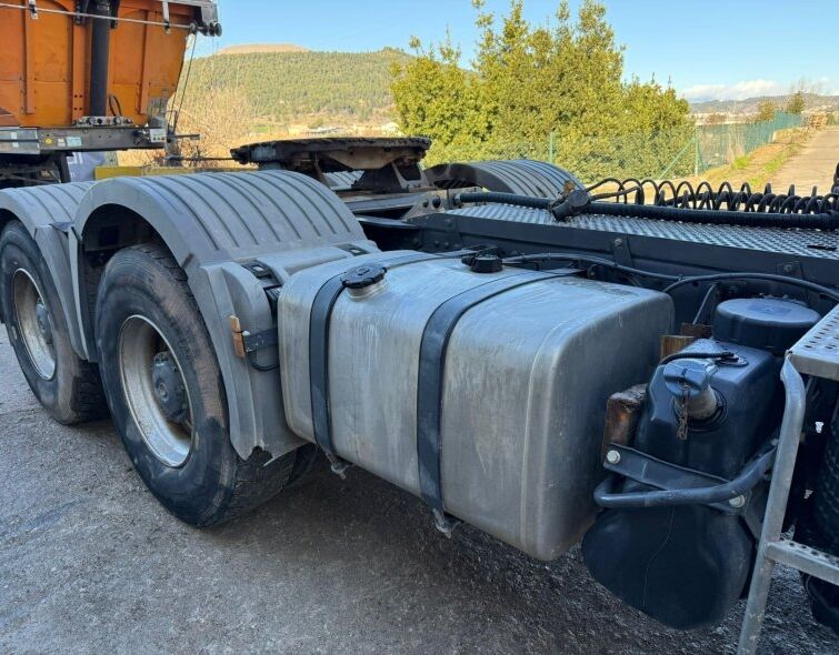 MERCEDES BENZ  ACTROS 3348S